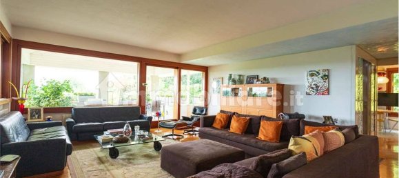 3 bedrooms Villa in Guanzate, Italy No. 7211 49