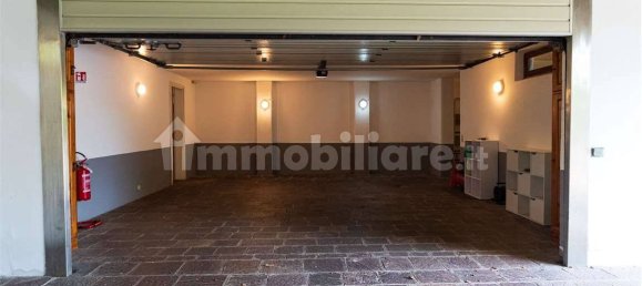 3 bedrooms Villa in Guanzate, Italy No. 7211 37