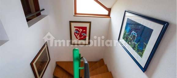 3 bedrooms Villa in Guanzate, Italy No. 7211 31