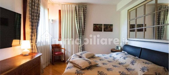 3 bedrooms Villa in Guanzate, Italy No. 7211 19