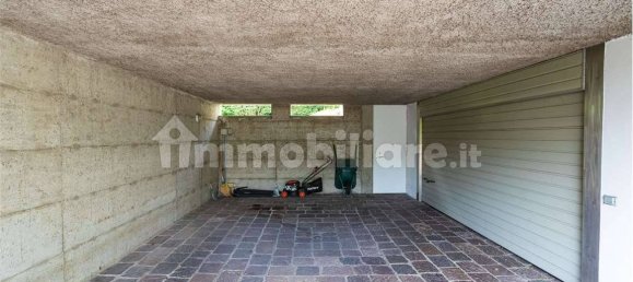 3 bedrooms Villa in Guanzate, Italy No. 7211 75