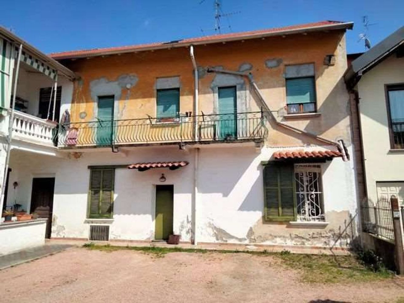 2 Schlafzimmer Wohnung in Fagnano Olona, Italy, Nr. 363500