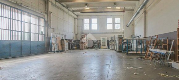 1غرفة مستودع في Chiari, Italy رقم 323406 22