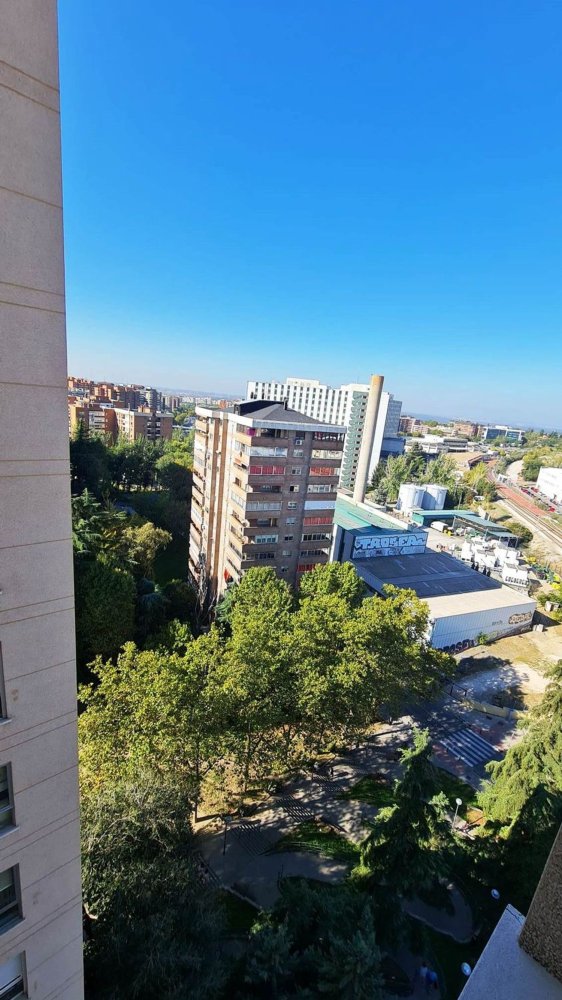 2 bedrooms Apartment in Madrid, Spain No. 197584