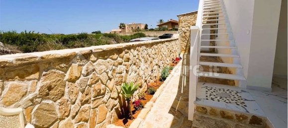 Вилла с 3 спальнями в Петрозино, Италия № 272492 79