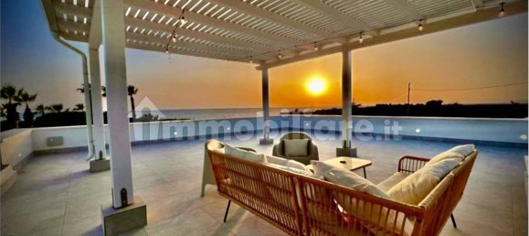 Вилла с 3 спальнями в Петрозино, Италия № 272492 95