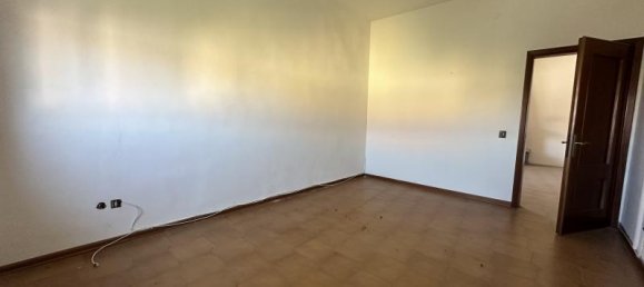 4 rooms Apartment in Massa Marittima, Italy No. 236528 2