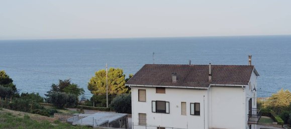 Дом с 5 спальнями в Массиньяно, Италия № 84988 2