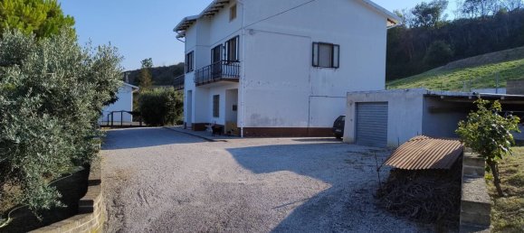 Дом с 5 спальнями в Массиньяно, Италия № 84988 5