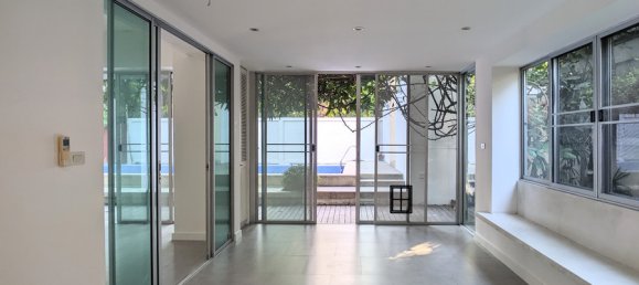 4 bedrooms Villa in Bangkok, Thailand No. 4974 17