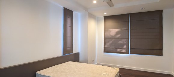 4 bedrooms Villa in Bangkok, Thailand No. 4974 12