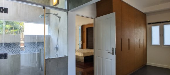 4 bedrooms Villa in Bangkok, Thailand No. 4974 11