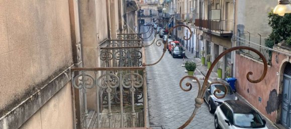 Apartamento de 4 dormitorios en Acireale, Italy No. 131054 9