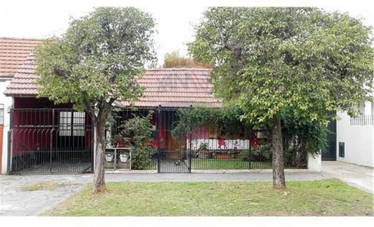 3 bedrooms House in Lomas de Zamora, Argentina No. 7846