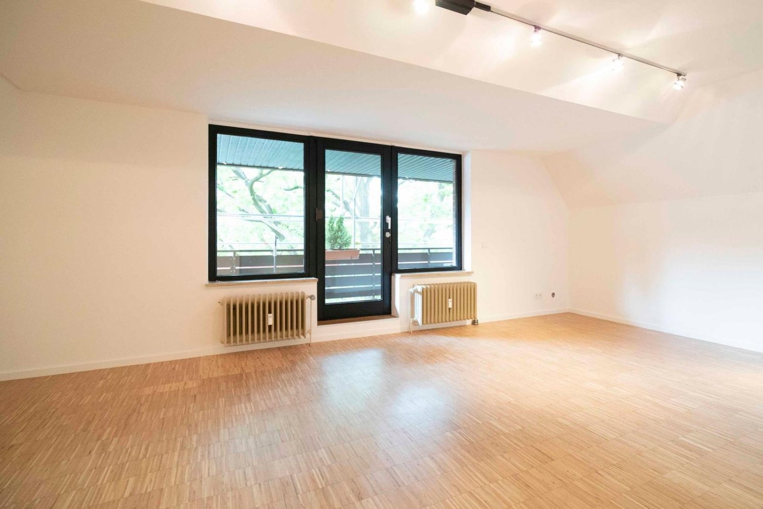 Дуплекс с 3 спальнями в Вандсбек, Германия № 72642