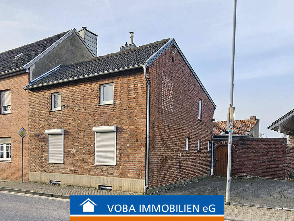 Casa de 4 habitaciónes en Duren, Germany No. 171665