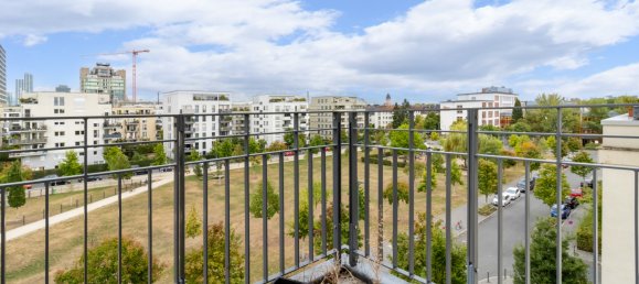 2 bedrooms Penthouse in Frankfurt am Main, Germany No. 359120 2