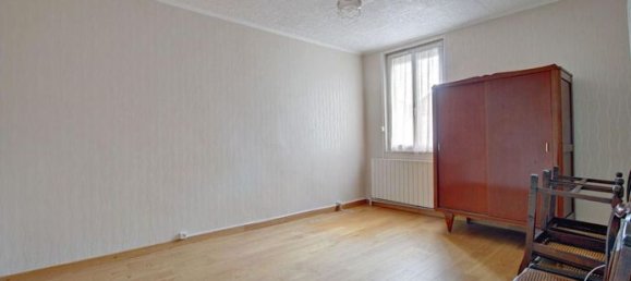 4 bedrooms House in Saint-Etienne-du-Rouvray, France No. 310763 4