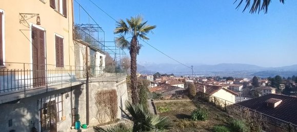 9 rooms House in Albavilla, Italy No. 13747 3
