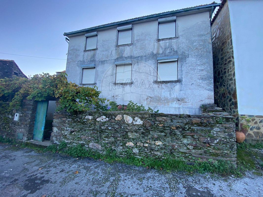 5 bedrooms House in Gois, Portugal No. 160418