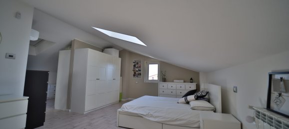 3 bedrooms Villa in Trezzano Rosa, Italy No. 295083 17