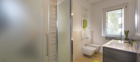 3 bedrooms Villa in Trezzano Rosa, Italy No. 295083 8