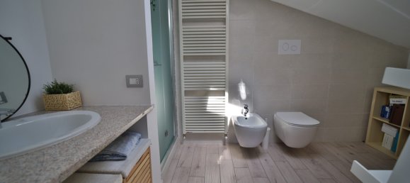 3 bedrooms Villa in Trezzano Rosa, Italy No. 295083 16