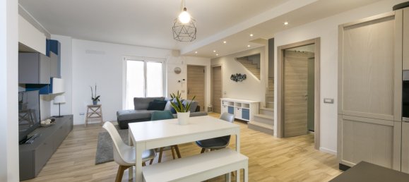 3 bedrooms Villa in Trezzano Rosa, Italy No. 295083 5