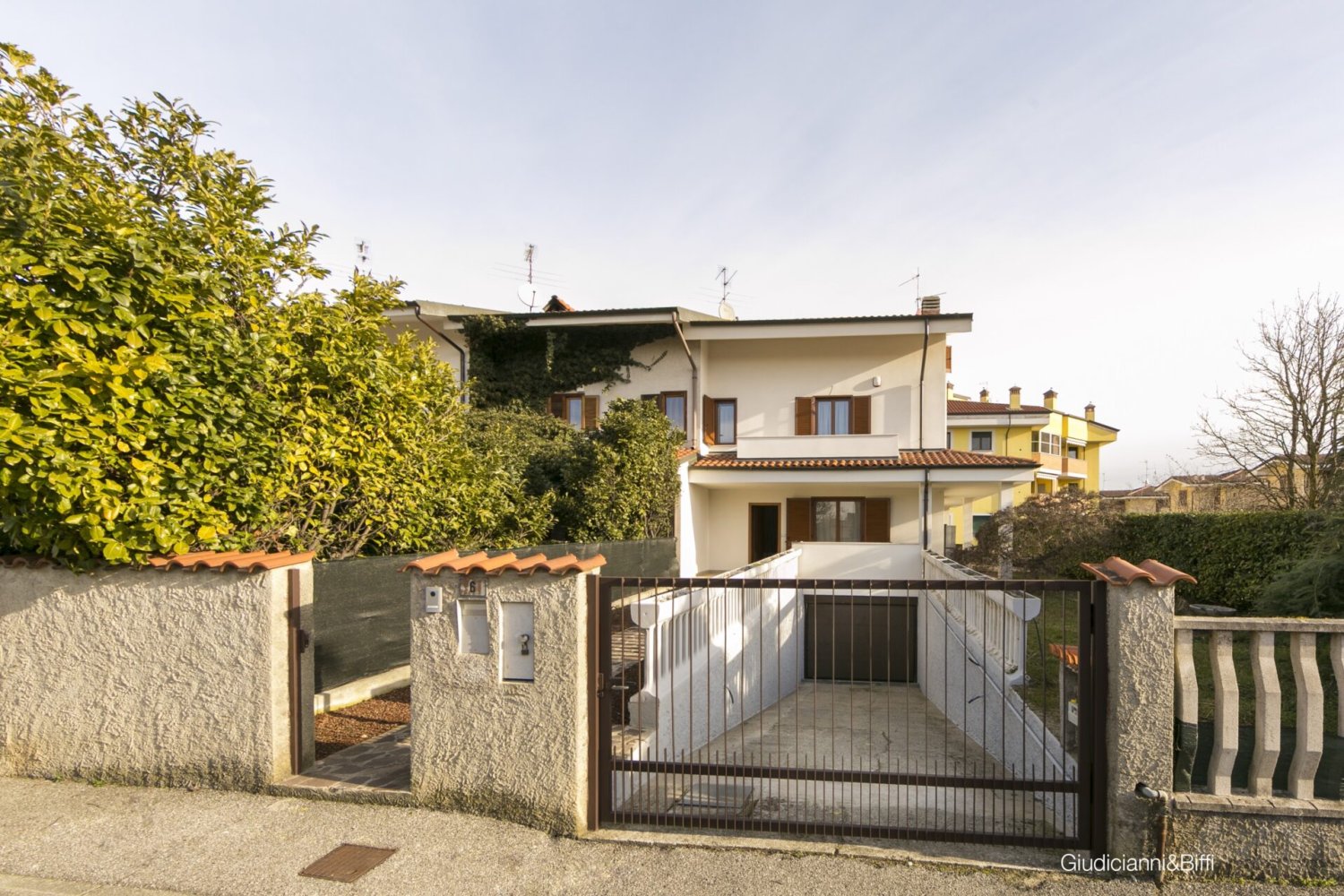 3 bedrooms Villa in Trezzano Rosa, Italy No. 295083