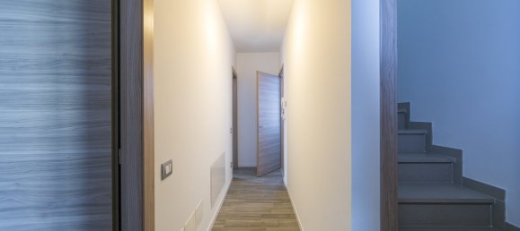 3 bedrooms Villa in Trezzano Rosa, Italy No. 295083 9