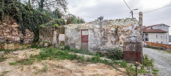 Casa de 3 dormitorios en Trofa, Portugal No. 158305 2