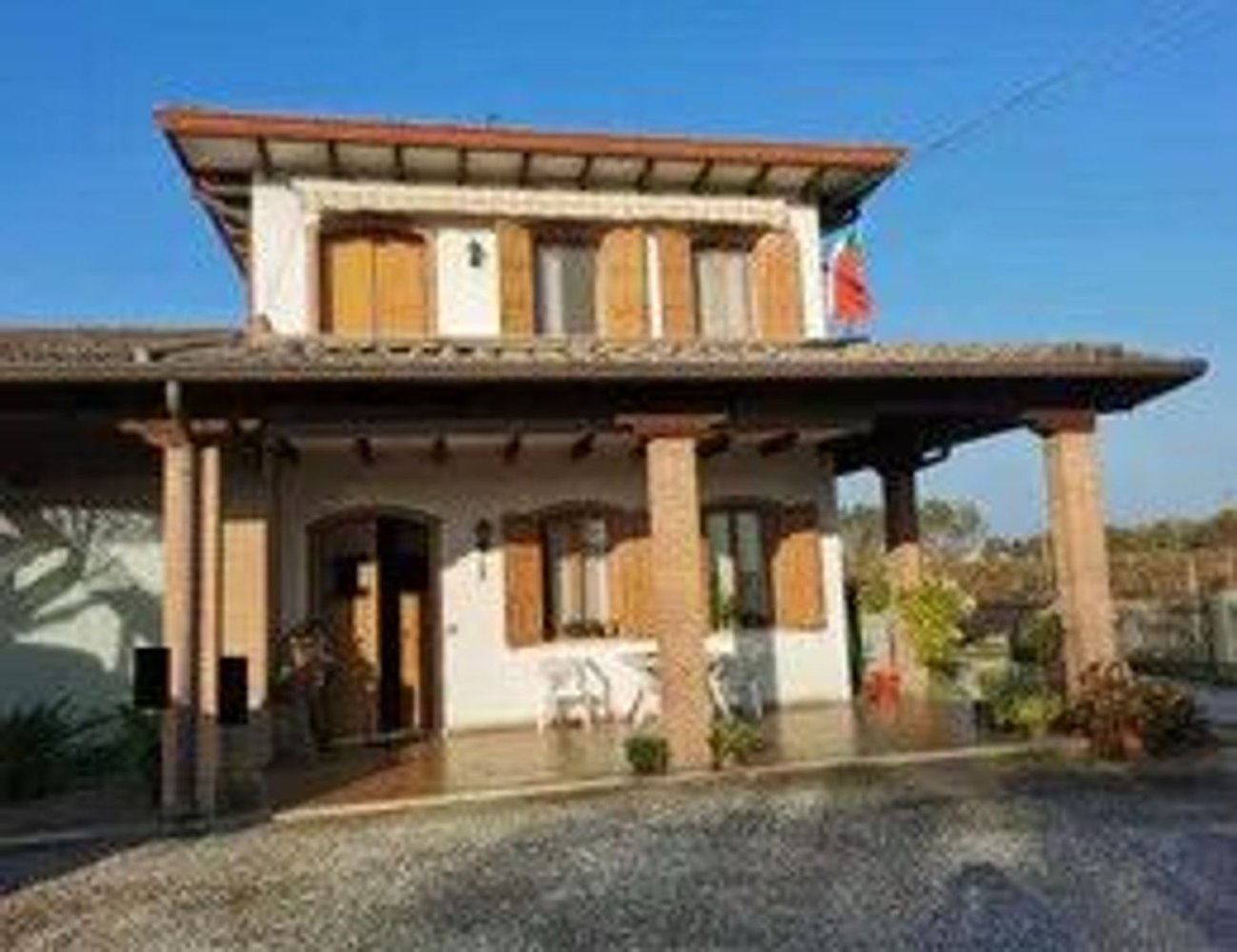 4 rooms Apartment in Casale di Scodosia, Italy No. 219618