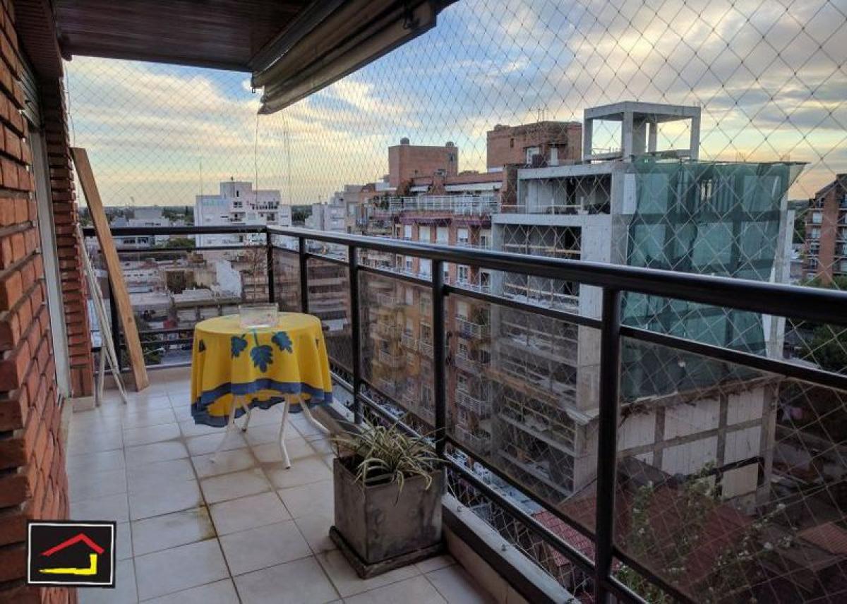 3 bedrooms Apartment in Moron, Argentina No. 61538