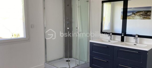 Casa de 5 dormitorios en Pont-l'Abbe-d'Arnoult, France No. 96108 10