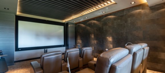 8 bedrooms Villa in Malaga, Spain No. 137963 11