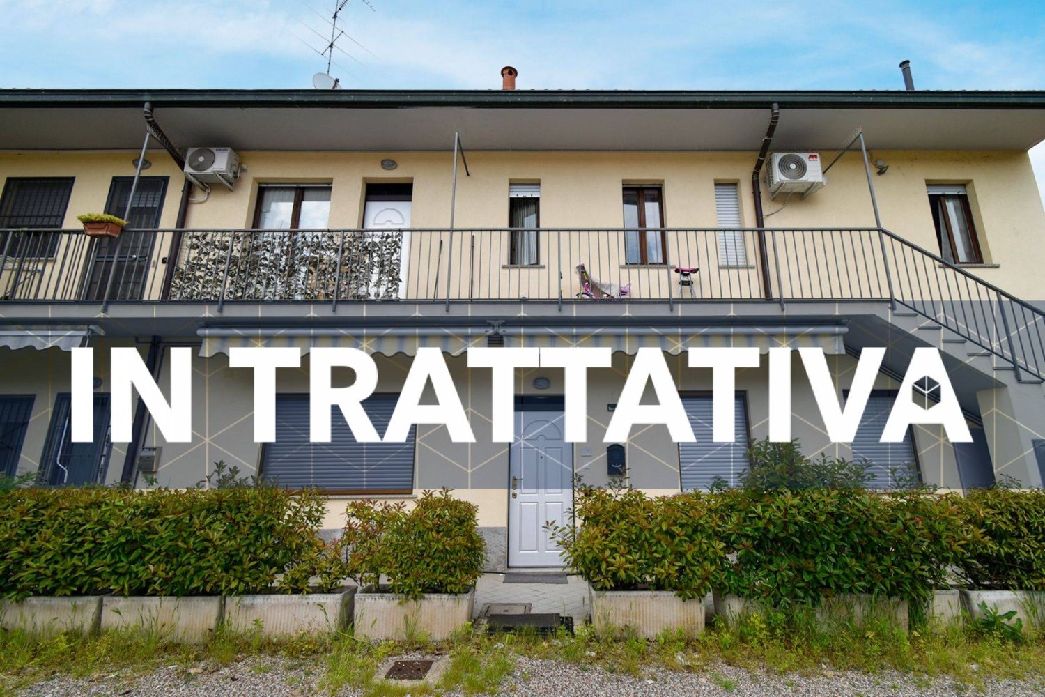 Apartamento de 3 divisões em Parabiago, Italy N.º 29413