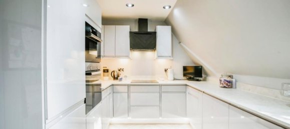 2 bedrooms Apartment in Kenley, United Kingdom No. 8035 3