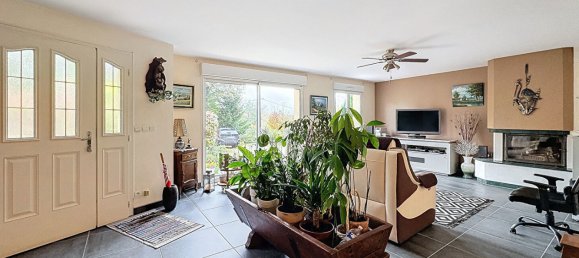 4 bedrooms House in Saint-Regle, France No. 156577 9