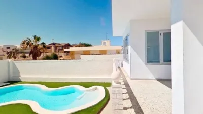 5 bedrooms House in Telde, Spain No. 278081