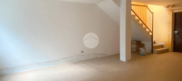 Studio in Triuggio, Italy, Nr. 111023 8