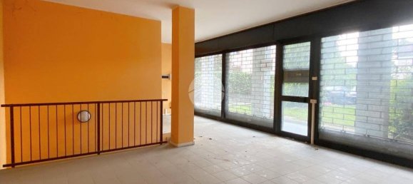 Studio in Triuggio, Italy, Nr. 111023 4