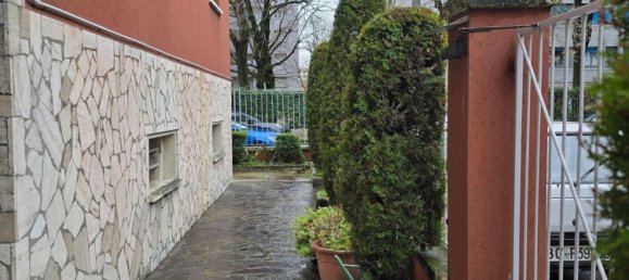 2 rooms Apartment in Bologna, Italy No. 251069 2