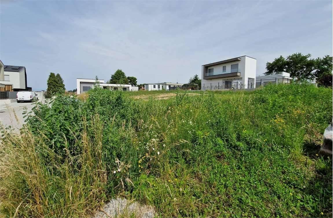  قطعة أرض في Appiano Gentile, Italy 450متر مربع رقم 153934