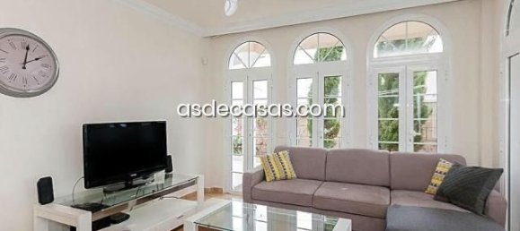 4 bedrooms Villa in Adeje, Spain No. 24981 8