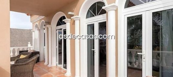 4 bedrooms Villa in Adeje, Spain No. 24981 20