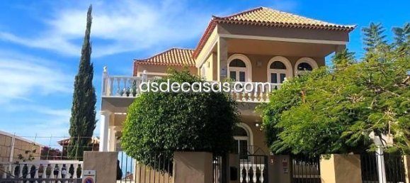 4 bedrooms Villa in Adeje, Spain No. 24981 26