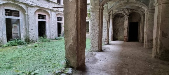 Studio in Pontremoli, Italy No. 1548 11