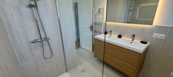 Квартира с 2 спальнями в Анже, Франция № 321507 3