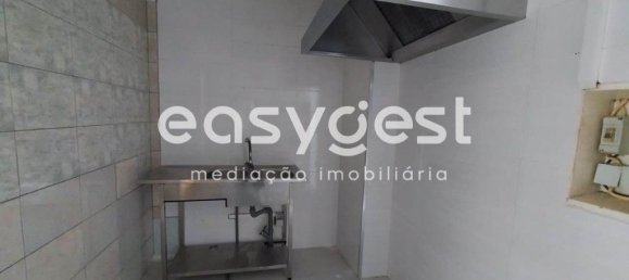 Gewerbliche Immobilie in Leiria, Portugal 19m², Nr. 89602 2