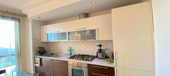 4 rooms Apartment in Montescudo Monte Colombo, Italy No. 102668 6